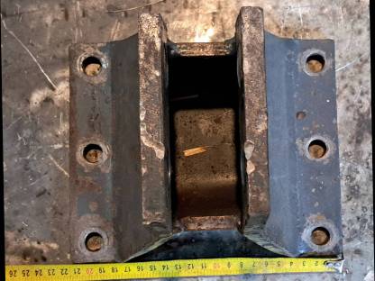 Bild 2:Anhängebock für Steyr 8000 Serie