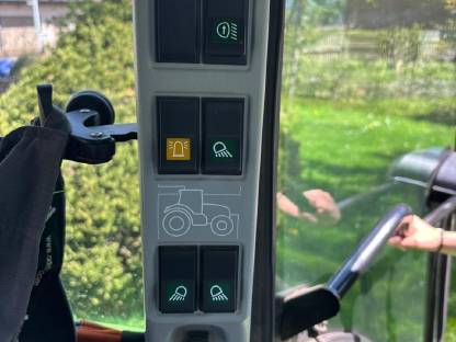 Bild 6:Claas Arion 440 CIS Panoramic