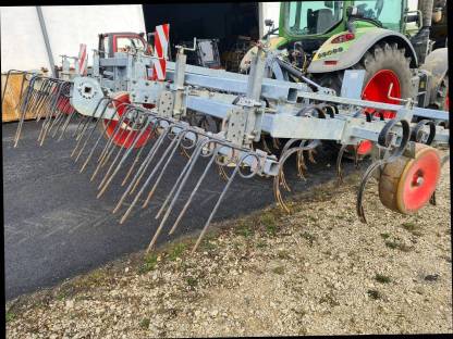 Bild 4:Großfederzahnegge Eco-Dyn