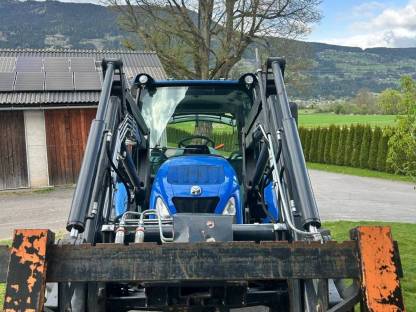 Bild 6:New Holland T4.65S