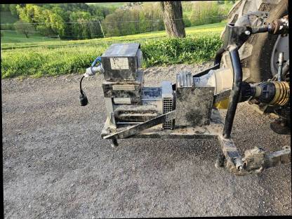 Bild 2:Zapfwellengenerator 15kva