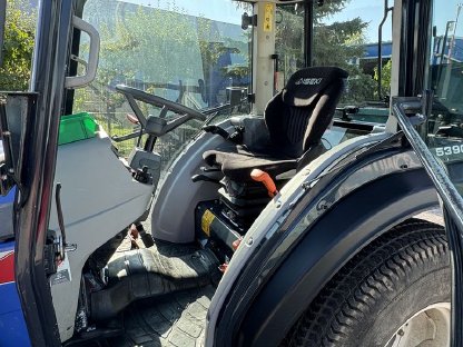 Bild 5:Iseki TG5390 Agrarfahrzeug