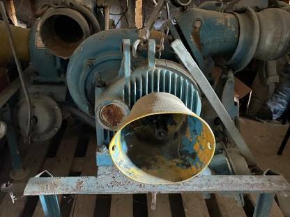 Bild 2:5x Bauer Beregnungspumpe FV 100