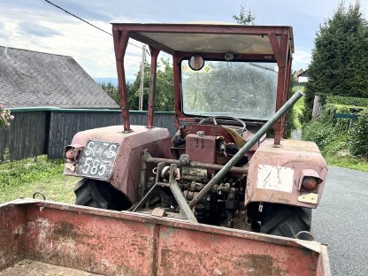 Bild 4:Steyr 30 B (EZ 1969) mit Kippmulde und Schneeketten