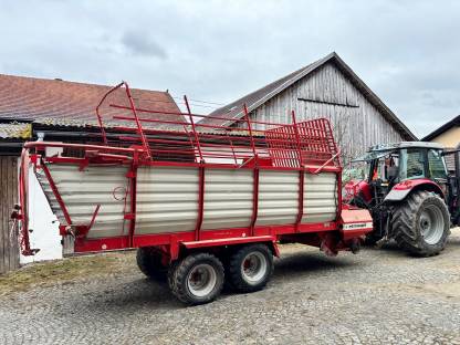 Bild 2:Pöttinger Ladeprofi 2 Tandem