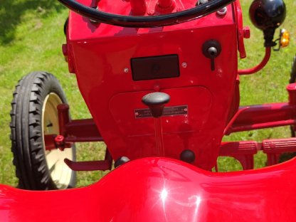 Bild 5:Rarität Traktor Porsche Junior Bj. 1959