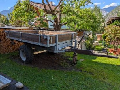 Bild 2:Traktor Anhänger