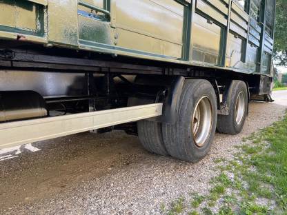 Bild 9:Viehanhänger für Traktor oder LKW