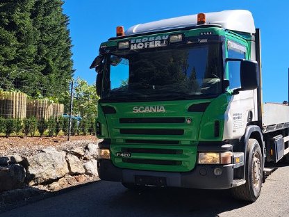 Bild 4:Baumaschinentransporter Scania