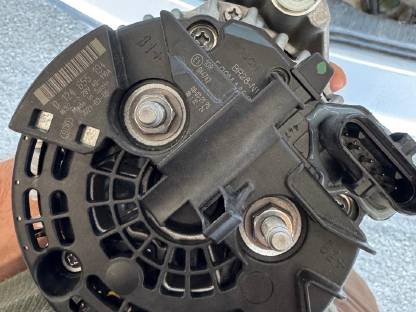 Bild 4:Bosch Lichtmaschine 28V