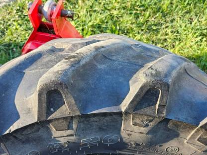 Bild 2:Traktorreifen 360/70R20