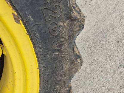 Bild 5:Kulturreifen, Pflegereifen John Deere