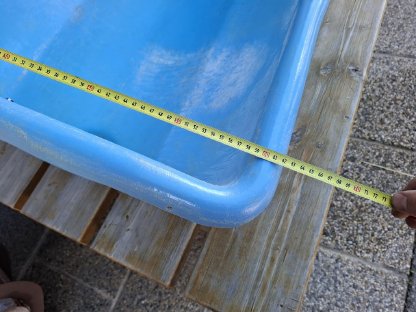 Bild 4:Waschbecken mit Halterung