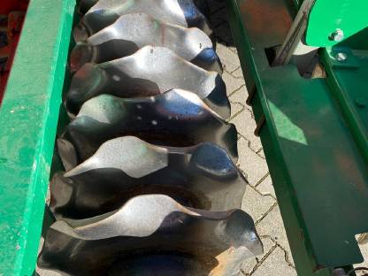 Bild 4:Sämaschine Kuhn Venta LC 302 mit Kreiselegge Regent Orbit 3000 M