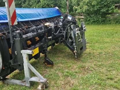 Bild 4:Schmidt Tarron MS40.1 Kahlbacher Springer Salzstreuer Unimog