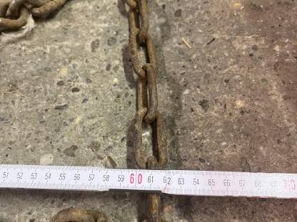 Bild 4:Schneeketten Traktor 275/80-20