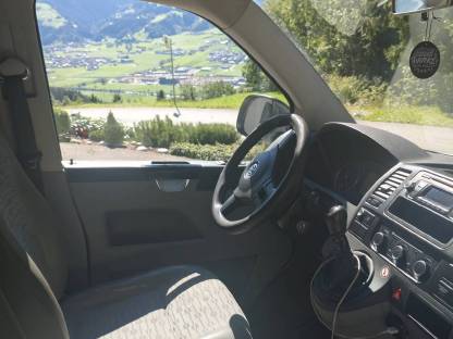 Bild 8:VW T5 4Motion mit Werkstattausbau
