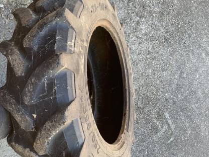 Bild 5:Reifen Traktor