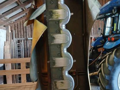 Bild 5:Mähwerk Pöttinger Novadisc 265