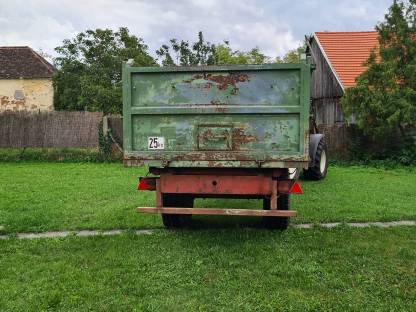 Bild 3:3-Seiten Kipper