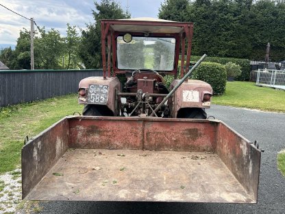 Bild 5:Steyr 30 B (EZ 1969) mit Kippmulde und Schneeketten