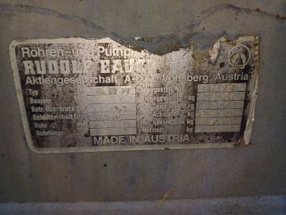 Bild 5:Bauer Güllefass