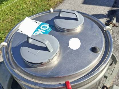 Bild 4:Milchtank 200 l inkl. Fahrgestell