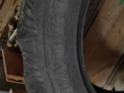 Bild 3:Reifen 12.4R32, Taurus Point 8