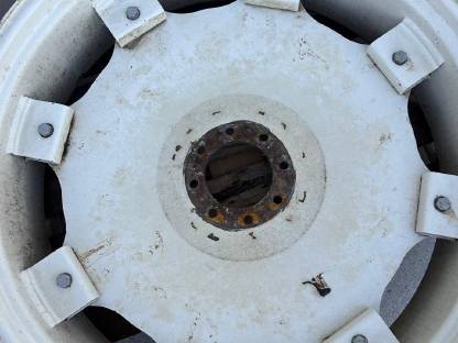 Bild 3:Verstellfelgen Traktor W12x38