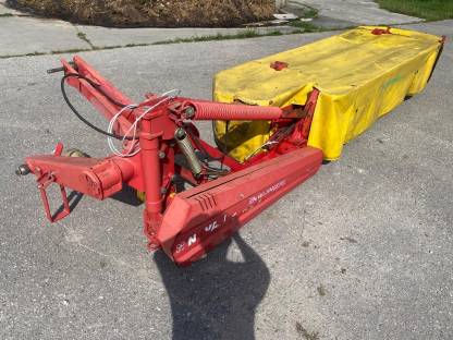 Bild 4:Pöttinger Novadisc 305 Heckmähwerk