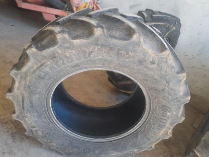 Bild 8:Reifen Continental Contract AC65 540/65R34 440/65R24