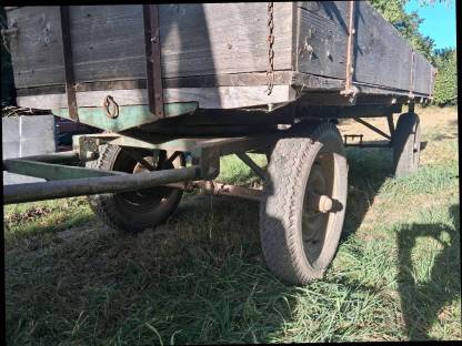 Bild 2:Zweiachsanhänger