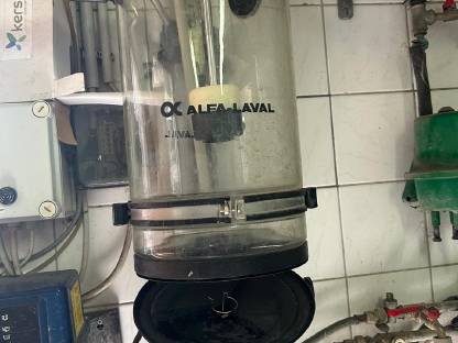 ALFA LAVAL Sammelglas mit Pumpe