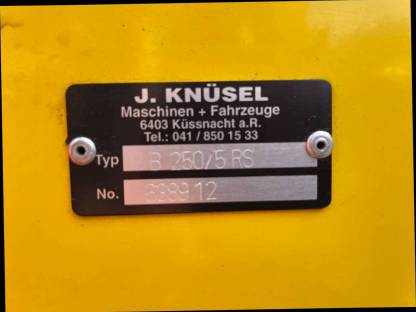 Bild 6:Knüsel Bandrechen 2,50 m 1.000er Zapfwelle