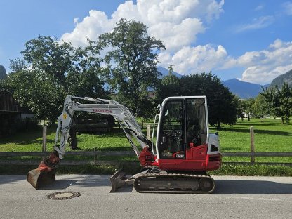 Takeuchi TB240 mit Martin Powertilt, TB 240 Bagger, Löffel