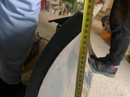 Bild 8:Rasentraktor Schneepflug