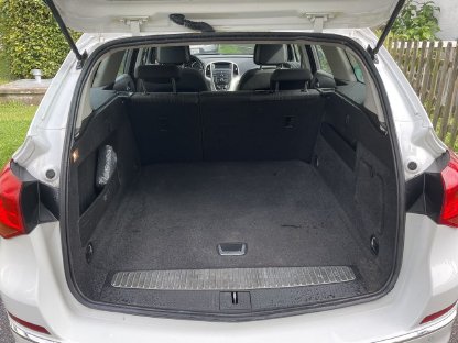 Bild 5:Opel Astra Sportstourer Kombi Diesel