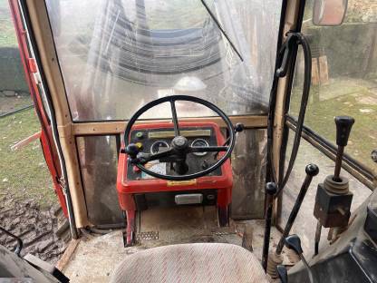 Bild 4:Steyr 8080 mit Frontlader