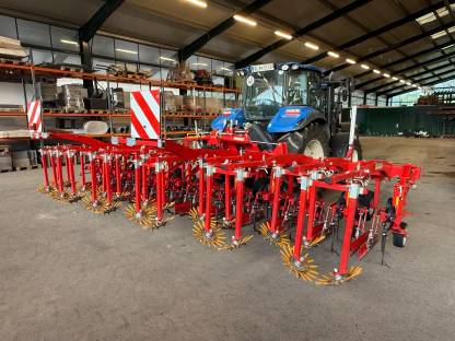 Bild 2:Einböck Chopstar Hackgerät 12-reihig