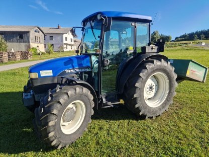 New Holland TN75D