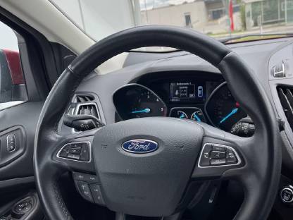 Bild 5:Ford Kuga Titanium TDCi 1,5 SUV/Geländewagen