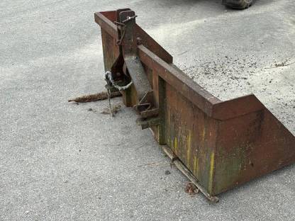 Bild 3:Heckschaufel 1,80 m breit