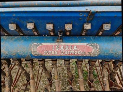 Bild 7:Pflug und Sämaschine