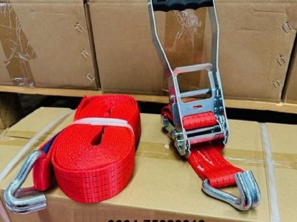 Bild 3:Spanngurtset 5 t für Ballentransporte, Baggertransporte