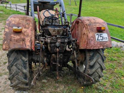 Bild 3:Steyr 288 mit Frontlader