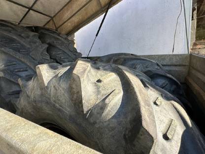 Bild 2:Kleber Super G Reifen