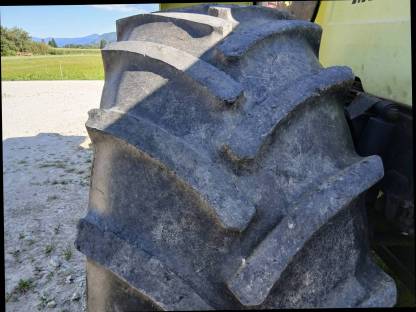 Bild 4:Kompletträder für MB Trac