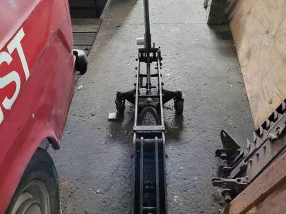 Bild 2:Großer Wagenheber