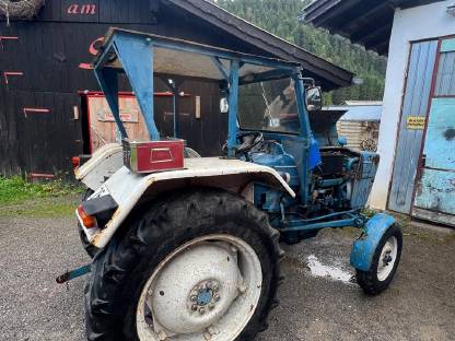 Bild 4:Traktor Ford Super Dexta 3000-8