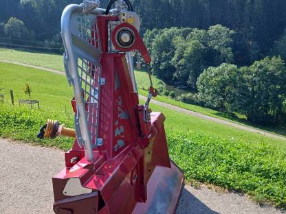 Bild 5:Taifun Winde 6,5 t mit Seilausstoß